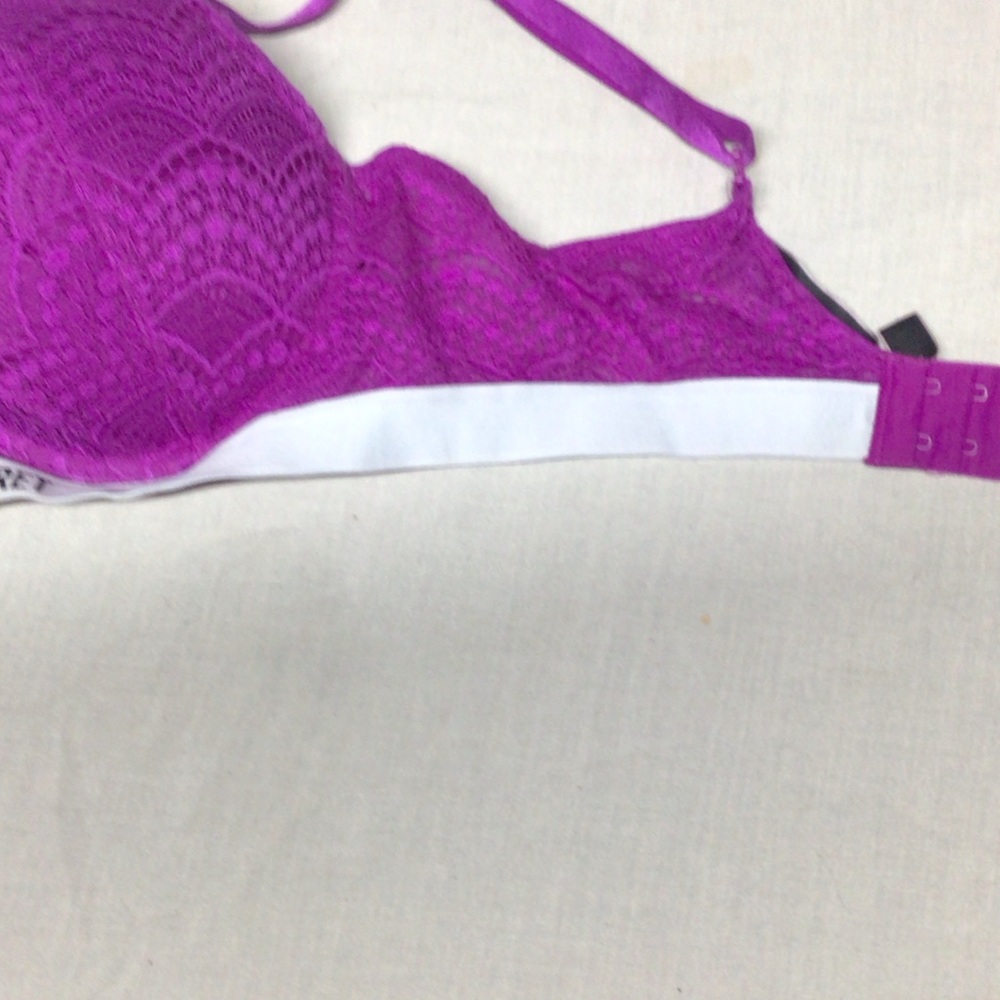 Victoria's Secret Vibrant Purple Lace Bra - Picture 5 of 8